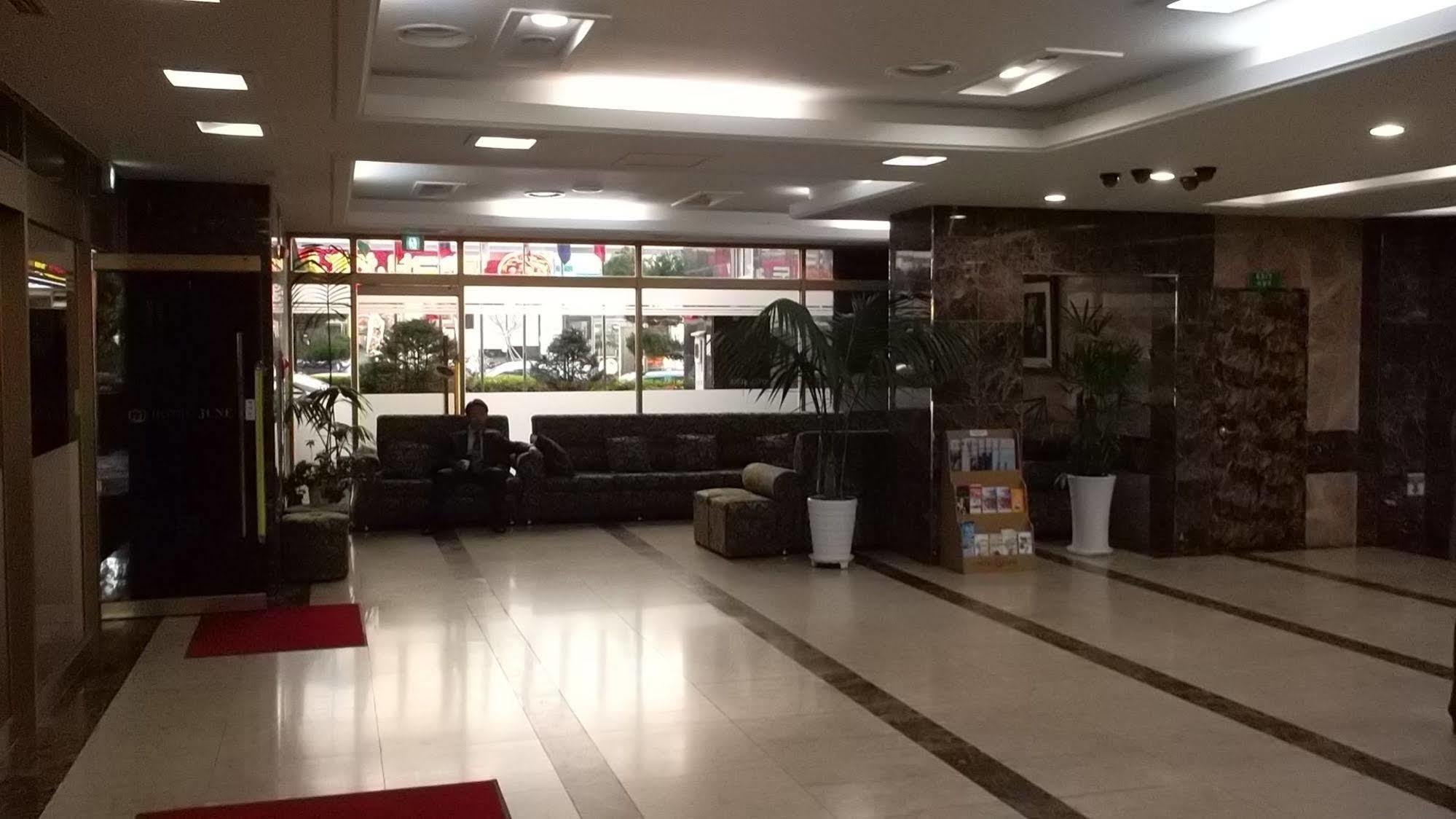 Incheon Airport Hotel June Екстериор снимка